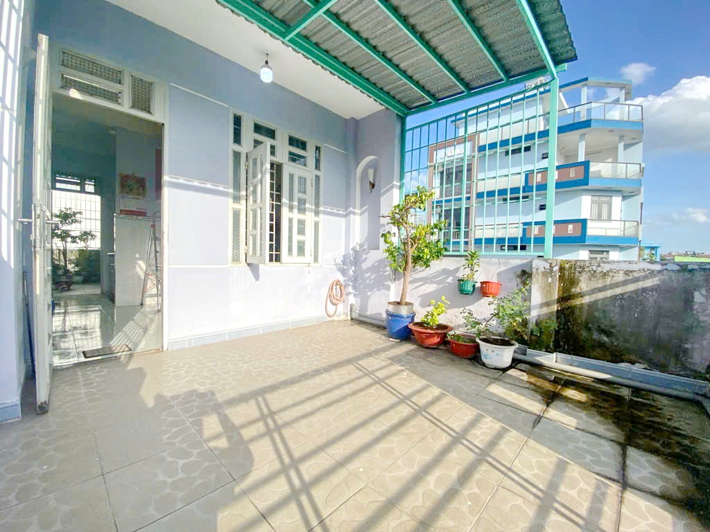 Bán nhà 2 lầu mặt tiền KDC Bùi Minh Trực P.5 Quận 8